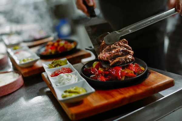 ¿Cómo adaptar las tendencias de moda a tu estilo personal?