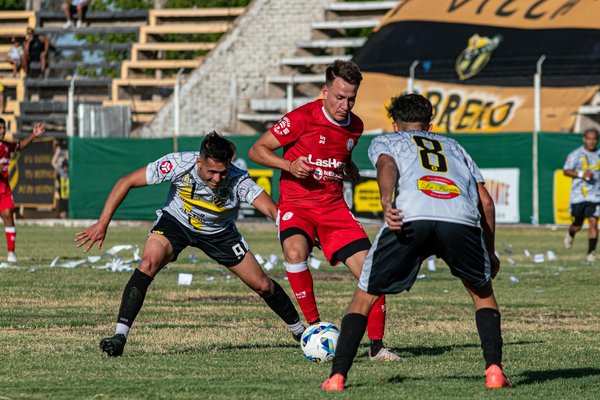 ¿Cómo las noticias influyen en la opinión pública?